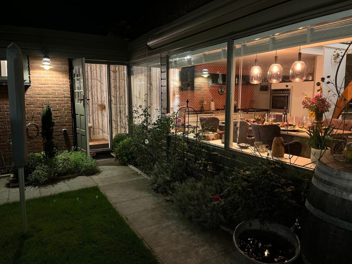 "Zonnekind" Atmospheric Holiday Home In Noordwijkerhout Near The Beach Екстер'єр фото